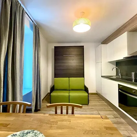 De La Petrusse Apartment