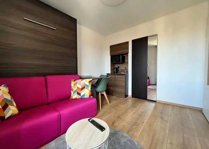 De La Petrusse * Luxembourg